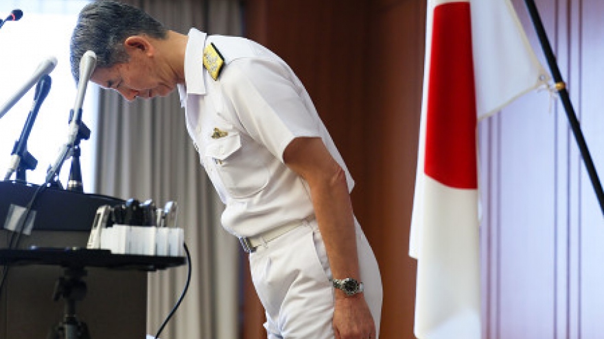 Bộ trưởng Phòng vệ Nhật Bản tự phạt 1 tháng lương vì bê bối trong lực lượng